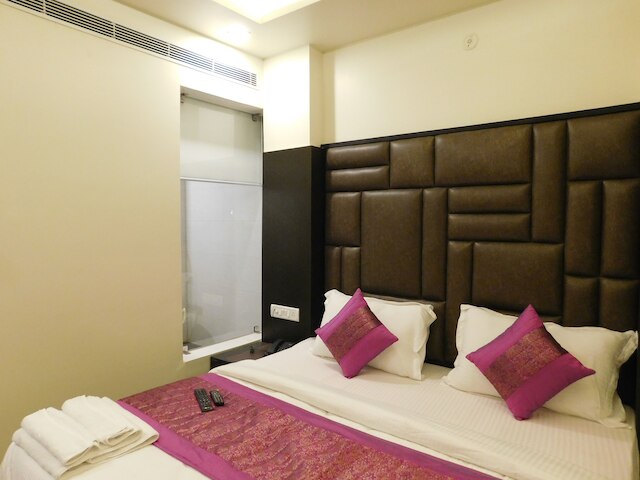 ホテル ガウランガ ニアレスト ニュー デリー レイルウェイ ステーション