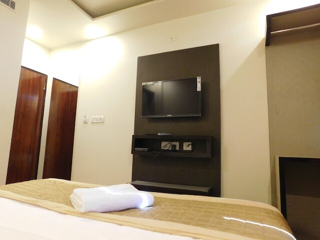 ホテル ガウランガ ニアレスト ニュー デリー レイルウェイ ステーション