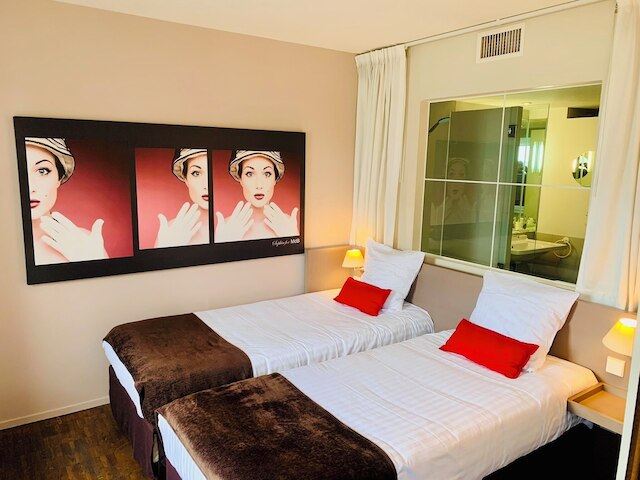 スタンディング オテル スイーツ バイ アクティソース