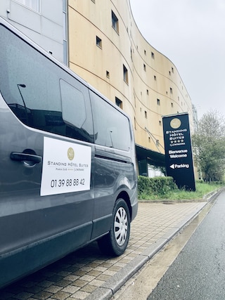 スタンディング オテル スイーツ バイ アクティソース