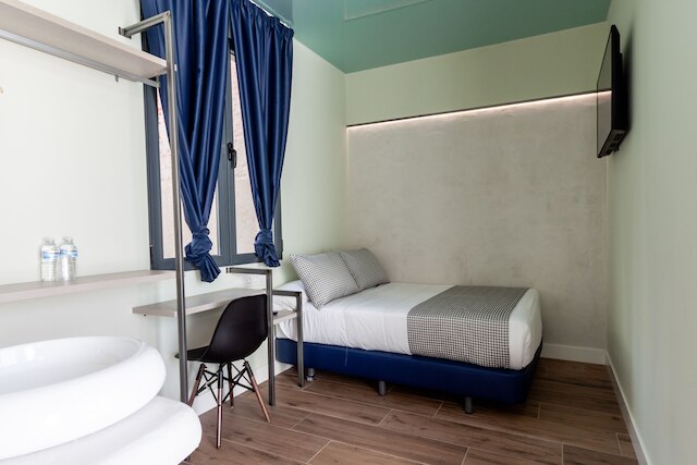 ホスタル シャーロット