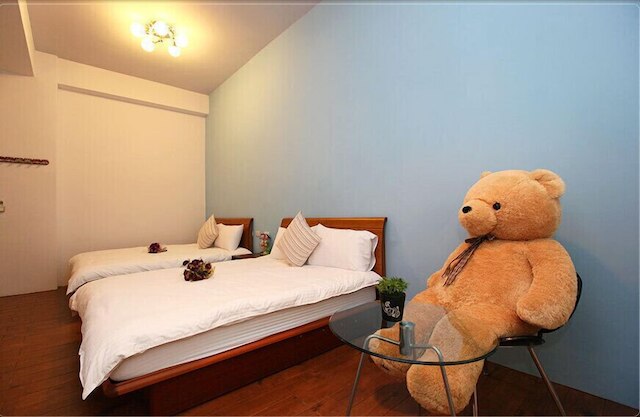 6636 B&B (六六山石路花園民宿)