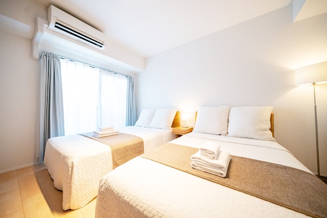 モノトーン難波