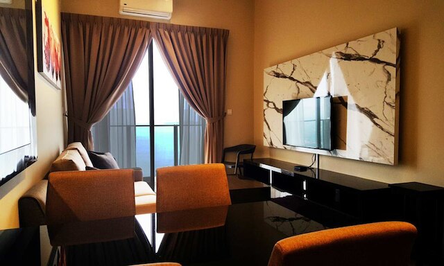 ラ トゥリップ シー ビュー