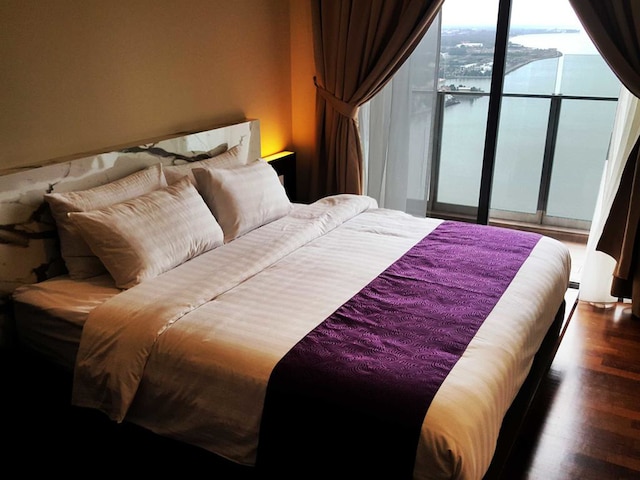 ラ トゥリップ シー ビュー