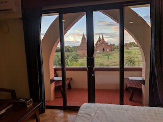 ホテル テンプル ビュー バガン