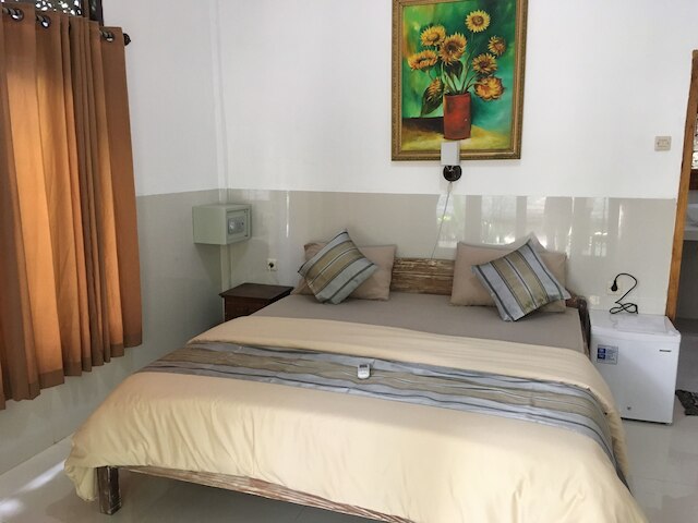 ワルナ ビーチ ホテル