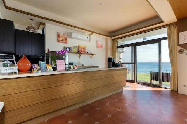 ゲストハウス ハイ ウェーブ (海的聲音民宿)