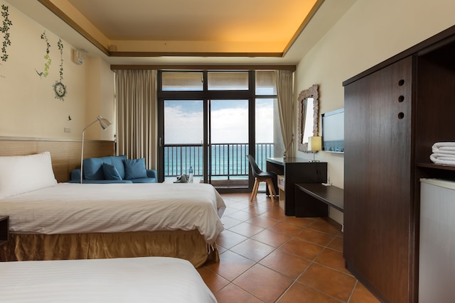 ゲストハウス ハイ ウェーブ (海的聲音民宿)