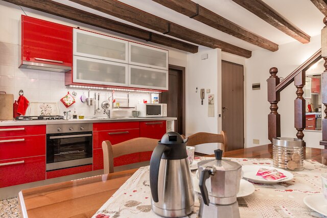 ヴィヴァルディ アパートメント