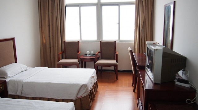 ホワイエ ホテル (华业酒店)