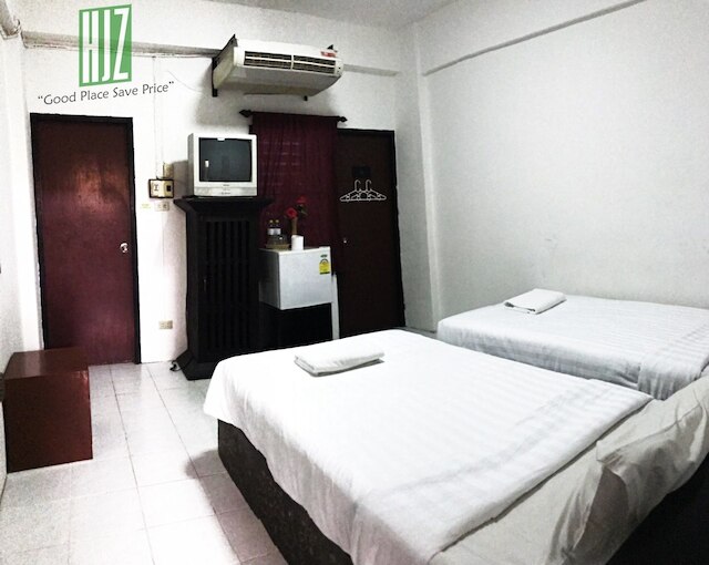 ロイヤル ゲストハウス アット チェンマイ オールド シティ バイ Hjz