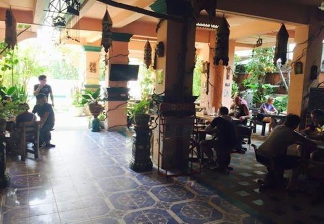 ロイヤル ゲストハウス アット チェンマイ オールド シティ バイ Hjz