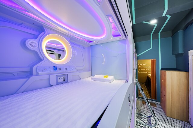 ナン カプセル ホステル