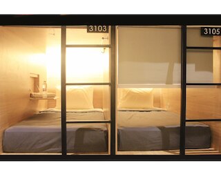 リヴィン ホステル シティ センター スラバヤ