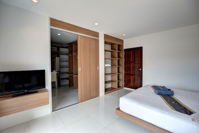 プール アクセス 89 アット ラワイ