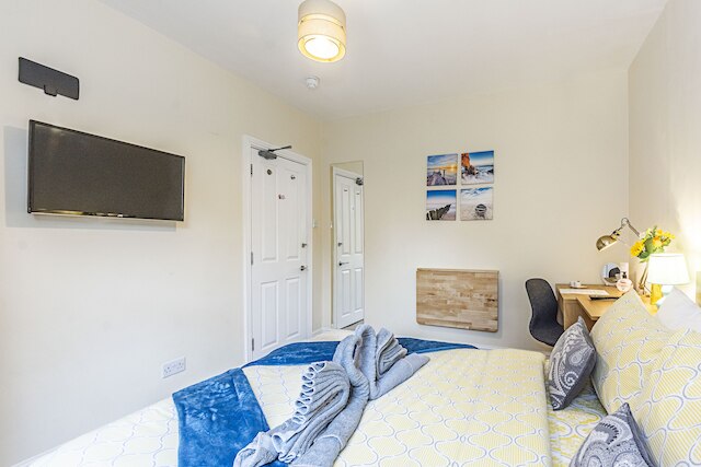 グレイハウンド ロード ルームズ