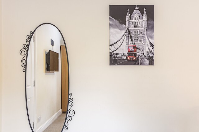 グレイハウンド ロード ルームズ