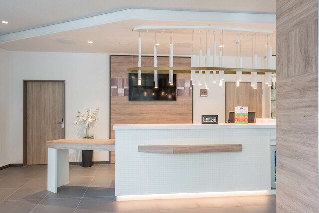 ハンプトン バイ ヒルトン フランクフルト シティ センター イースト