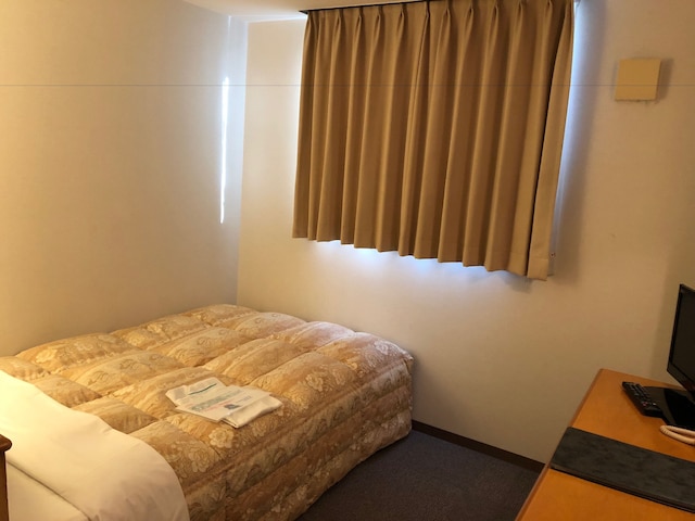 ビジネスホテル コスモイン