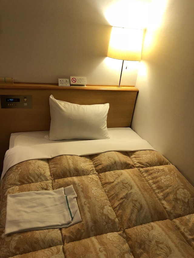 ビジネスホテル コスモイン