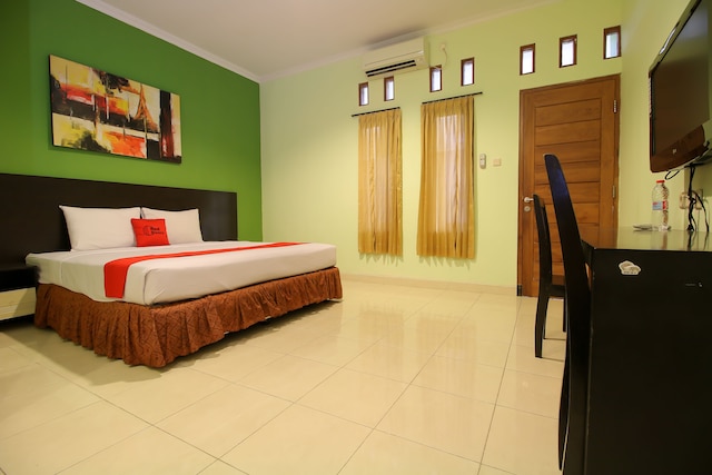 レッドドーズ プラス アット タマン シスワ 2