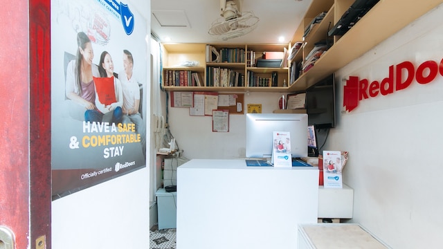 レッドドアーズ プラス アッ ルビー ラス ピナス ウィークリー ステイ