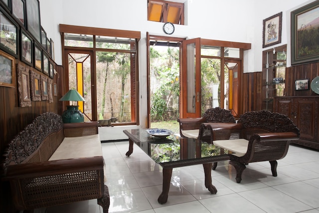 レッドドアーズ ニア ブラウィジャヤ ユニバーシティ