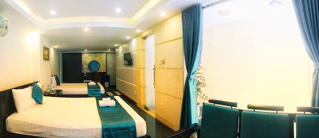 ホエール ホテル