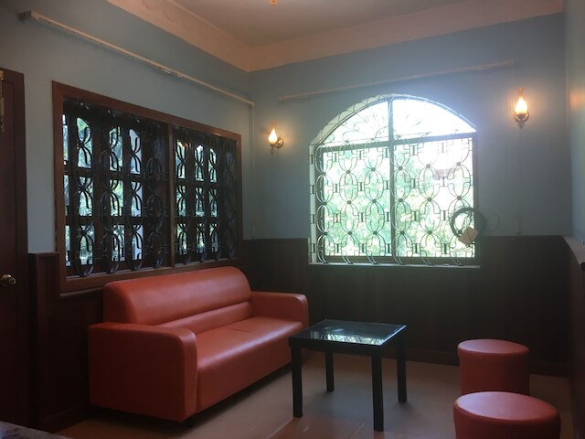 ザ スパロー ゲスト ハウス