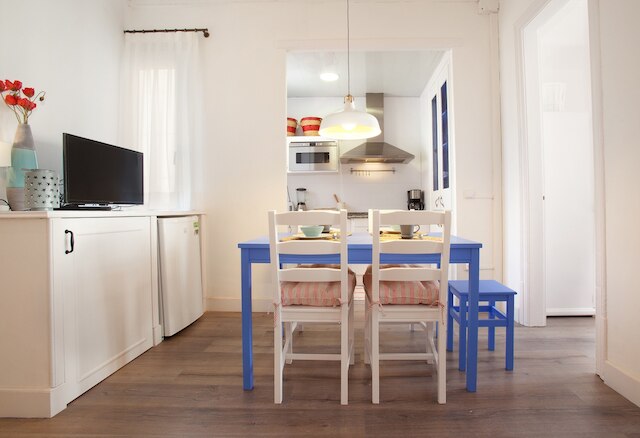 ポブレノウ ネクストドア