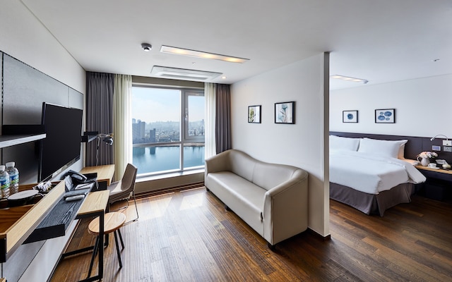 ホテル リバーサイド