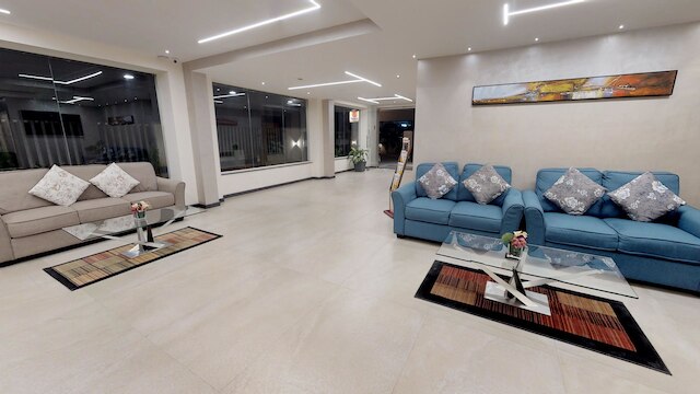 37th クレセント ブティック スイーツ