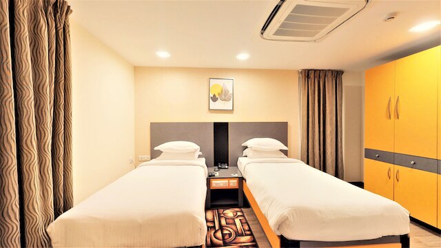 37th クレセント ブティック スイーツ