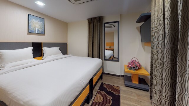 37th クレセント ブティック スイーツ