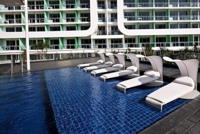 アズール リオ ウエスト ウェーブ プール 1 ベッドルーム ニア エアポート