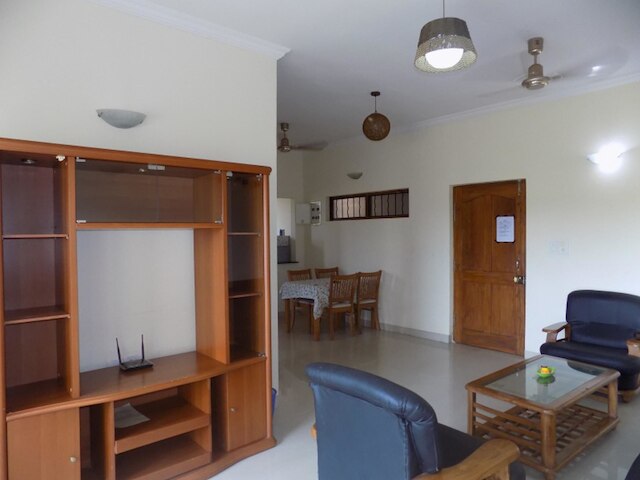 カサメルホール アパートメント プール ニア パンジ CM054