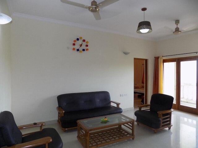 カサメルホール アパートメント プール ニア パンジ CM054