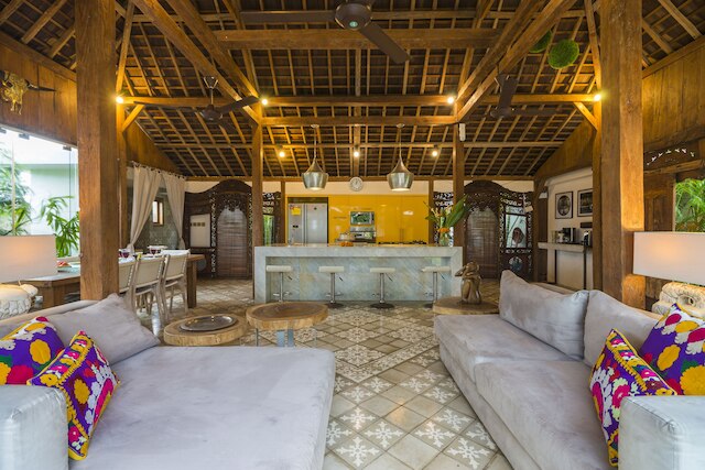 ヴィラ バティック スミニャック