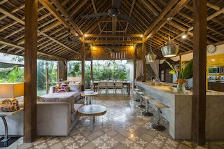 ヴィラ バティック スミニャック