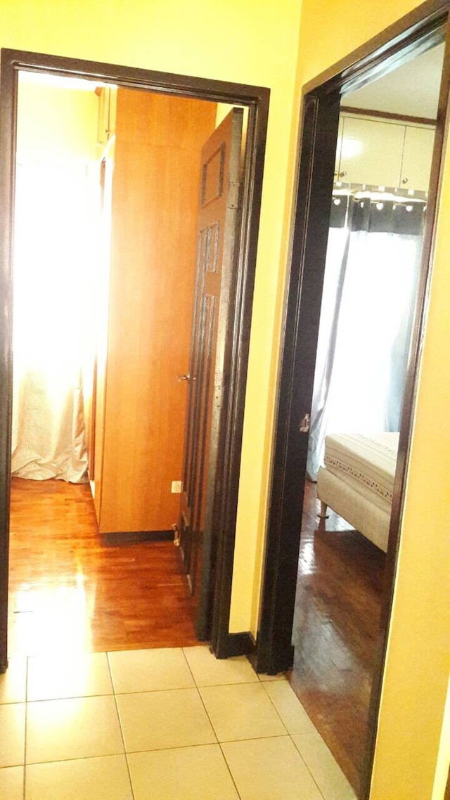 ミグズ アンド トンズ プレイス アット サイプレス タワーズ