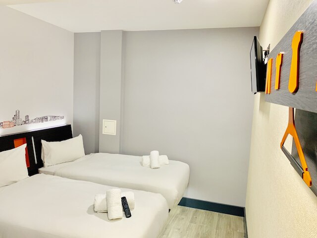 イージーホテル ロンドン シティ ショーディッチ