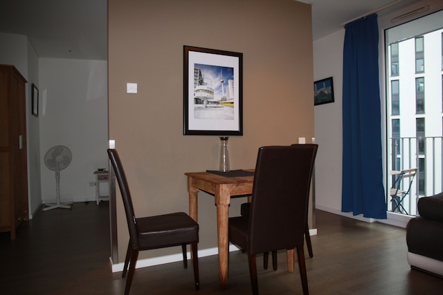 アレクサンダープラッツ・アパートでの休日