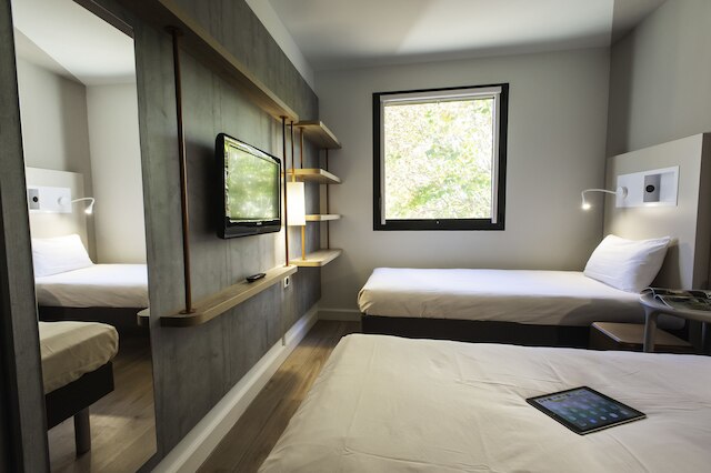 イビス バジェット シャトー ティエリ