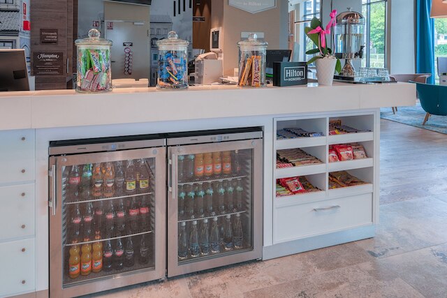 ハンプトン バイ ヒルトン ワルシャワ モコトフ