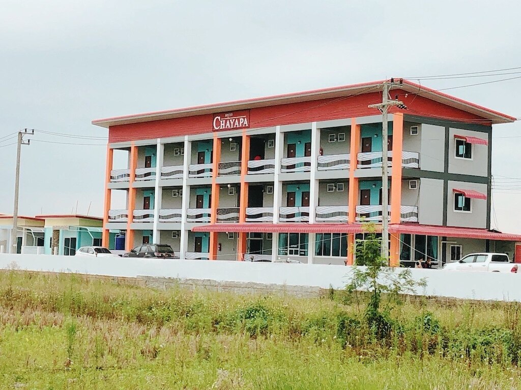 6.チャヤパ ホテル