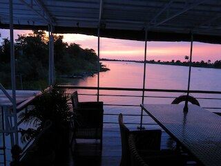 フォーセア クルーズ プノンペン トゥ シエムリアップ