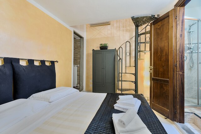 サント スピリト フレスコス バイ メガ