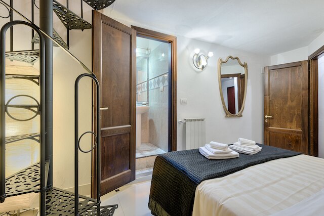 サント スピリト フレスコス バイ メガ