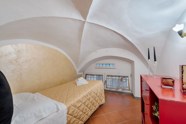 サント スピリト フレスコス バイ メガ